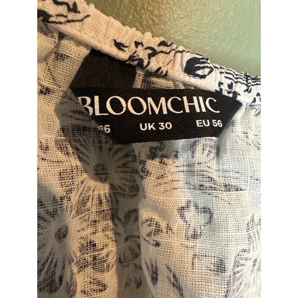 BloomChic Women’s Top Size 26 White Black Floral Cottagecore Grandmacore Boxy - Picture 3 of 9